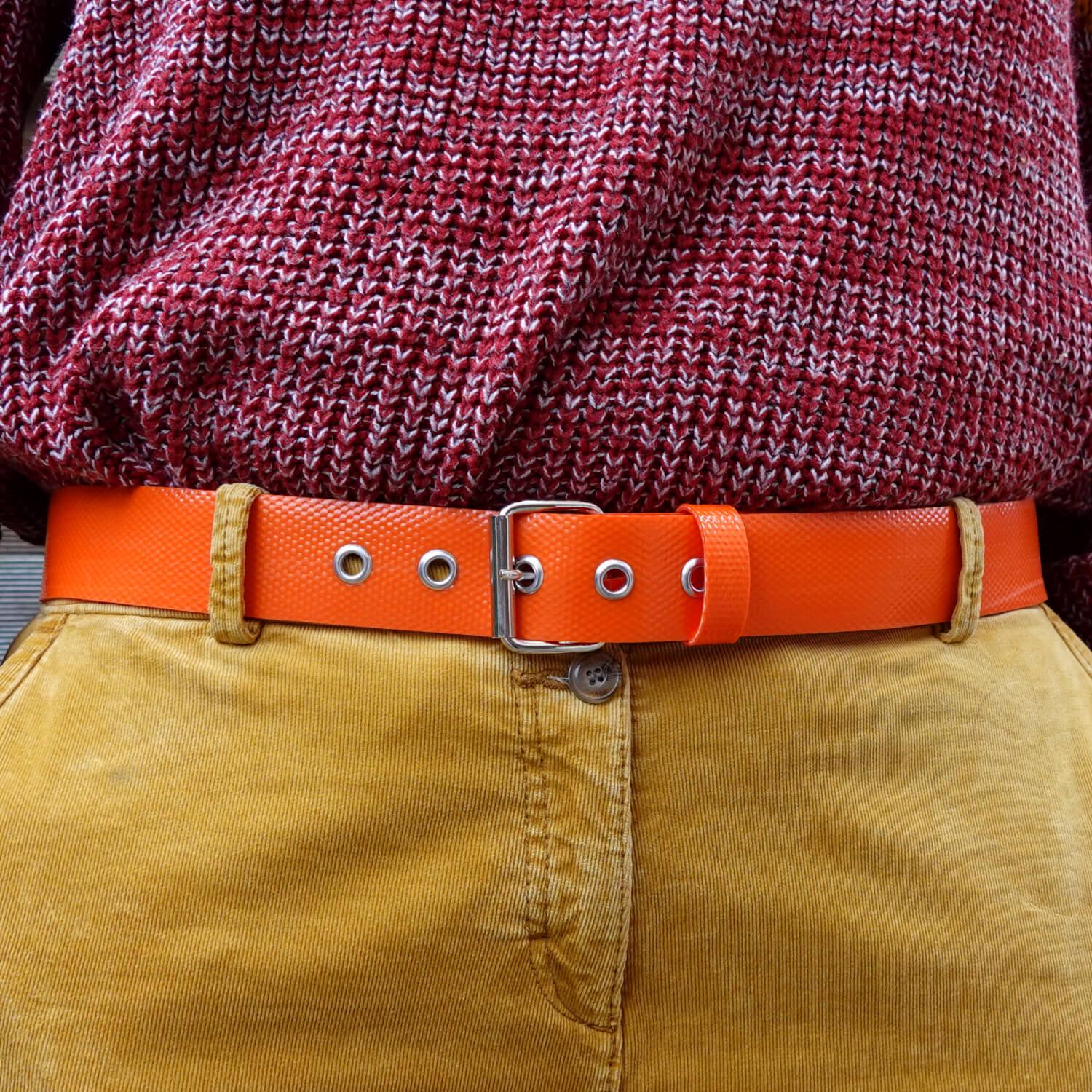 Ceinture orange en tuyau de lance à incendie France