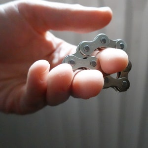 bike chain fidget toy