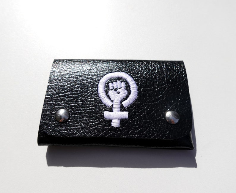 Portefeuille vegan minimaliste broderie logo féminisme image 6