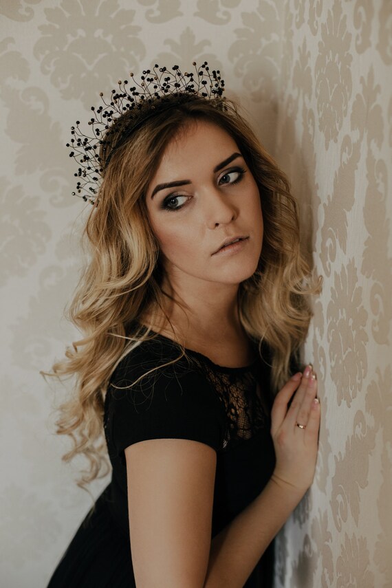 Tiara Con Cristalli E Perle Fatte A Mano: Diadema Da Sposa Oro Per Un Look Da Principessa - 2