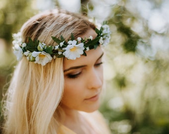 Daisy flower crown, gift for her, white flower crown, woodland wedding, boho flower crown, flower halo, floral wreath, daisy wreath