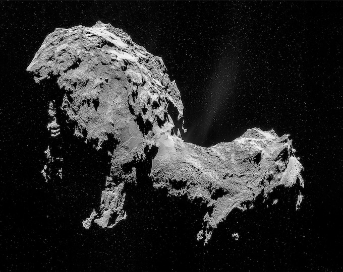 Comet in Space, NASA Space Art | Art Print | Canvas Print | Fine Art Poster | Art Reproduction | Archival Giclee | Gift Wrapped