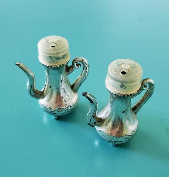 Vintage Teapot Salt and Pepper Shaker Set Etsy