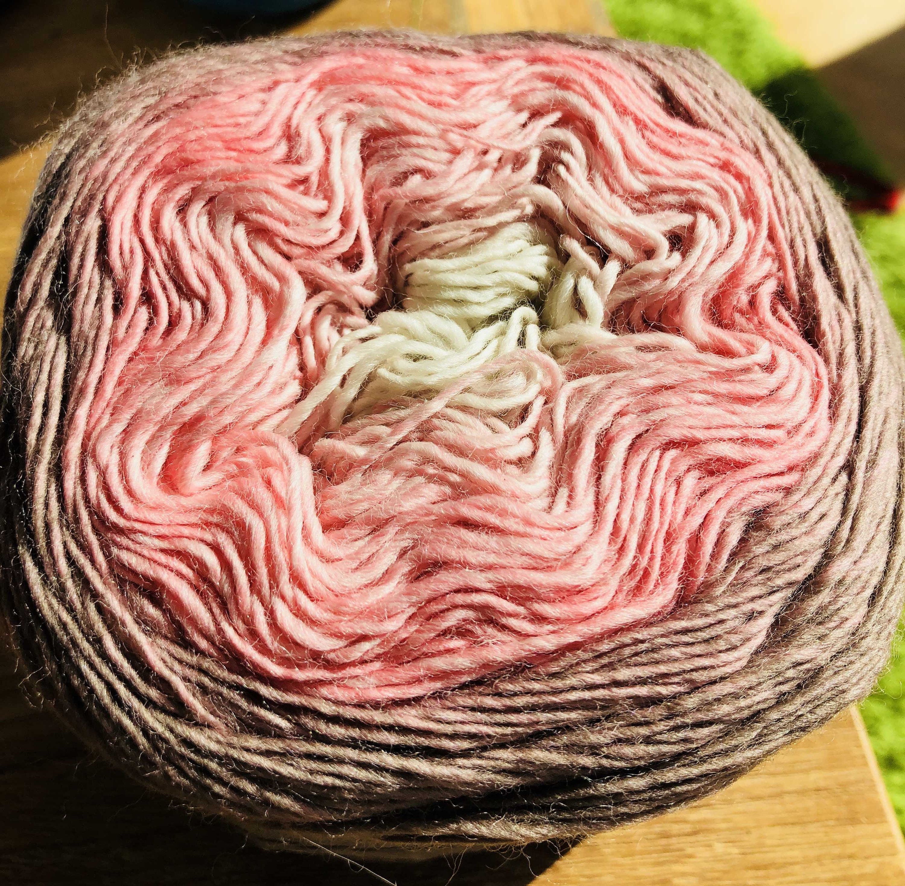 Mondial Emozione - Color Gradient Bobble Pure Wool With 150 Grams / 540 ...