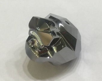 The last Swarovski: 5751 - Cougar Bead - 2 colors / 2 sizes (14 mm and 19 mm)