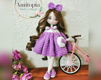 Patron poupée amigurumi Arya/ patron poupée/ pdf patron anglais / tuto poupée crochet /poupée peluche/ patron jouet/ patron par Amitopia /
