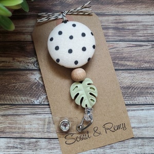 Neutral Boho Leaf Badge Reel, Interchangeable or Standard Option Bild 8