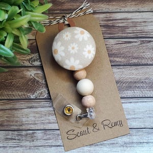 Boho Daisy in Neutral Badge Reel, Beaded Interchangeable or Permanent Option, Badge Holder