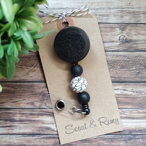 Stethoscope Beaded Badge Reel Base: Interchangeable Medical ID