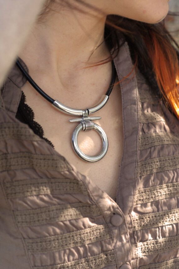 Long Leather necklace Boho style Unusual Gift for her, Ring necklace for women Silver Circle Necklace Big Circle Pendant Casual looks