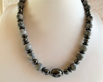 Gemstone necklace Crazy Lake agate gray grained with black hematite shiny, 45 cm with magnet, unique, gift, handmade in Germany