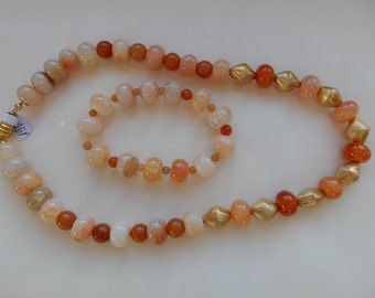 Schmuckset: Halskette und Armband aus Pfirsich-Achat mit Orangencalcit, Magnetverschluss  Unikat Geschenk handmade in Gerrmany