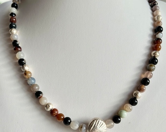 Heilstein Schmuckset aus bunten Sardonyx Perlen 6 mm mit Silbermuschel, 46 cm, Armband auf Elastikfaden 18 cm ungedehnt, Unikat, Geschenk