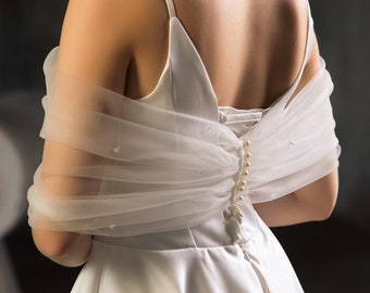 Bridal shoulder wrap Tulle Wedding Shawl with Pearls Bridal Off-Shoulder Cover-Up