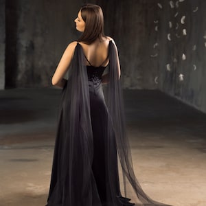 Black cape veil shoulder for goth wedding Detachable long bridal wings for bride