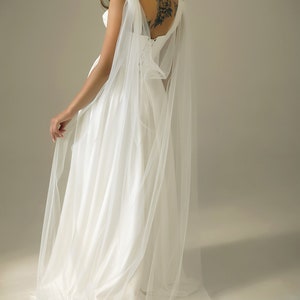 Bridal cape glitter pearl Pleated Long wedding Shoulder train Simple tulle