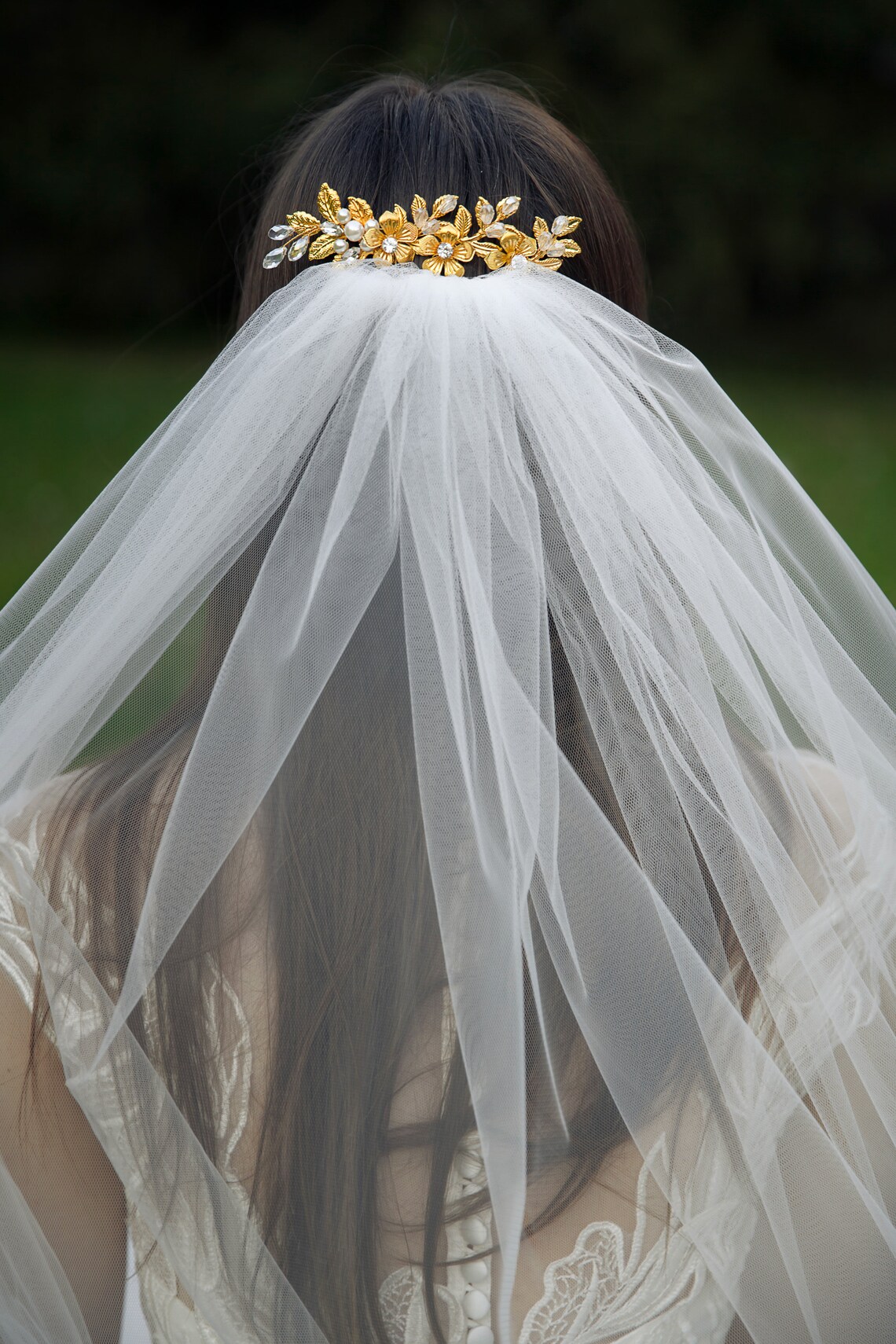 Wedding veil long with bridal comb Gold leaf hair pins Laurel Etsy