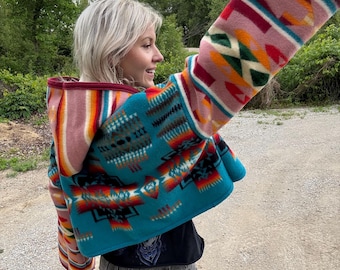 Western Color Block Cropped Wool Blanket Hoodie