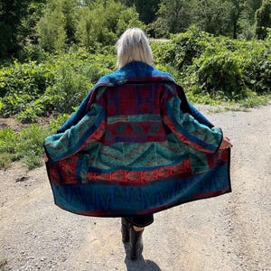90s Vibes Geometric Cozy Fleece Blanket Coat