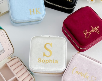 Personalized Velvet Jewelry Box/ Custom Name Jewelry Box/ Bridesmaid Jewelry Case/ Travel Jewelry Box/ Gift for Her/ Christmas Gift