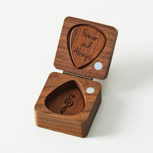 Personalized Guitar Pick Case, Solid Wood Picks Box, Custom Plectrum Holder, Gift for Dad, Best Gift for Guitar Player, father&#39;s day gift