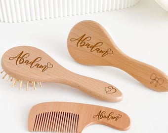 Set di spazzola e pettine personalizzati per bambine/Set di pettini in legno personalizzati per neonati/Regali per cestini pasquali/Regali incisi/Regali personalizzati che le mamme adoreranno/Neonati