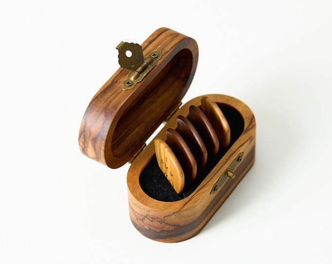 Personalized Guitar Pick Case, Solid Wood Picks Box, Custom Plectrum Holder, Gift for Dad, Best Gift for Guitar Player, father's day gift