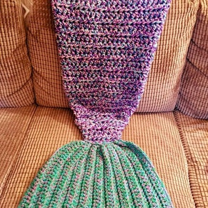 Mermaid tail blanket custom handmade crochet to order imagem 2