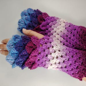 Luxury Dragon scales fingerles gloves mittens **LAST CHANCE**