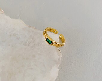Emerald Green Gem Ring in Gold