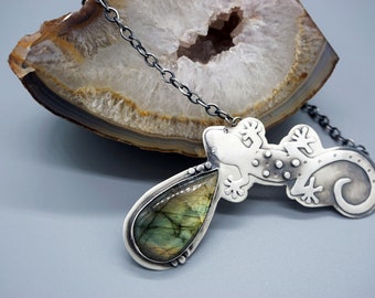 Sterling Silver Gecko with Green Golden Labradorite Necklace