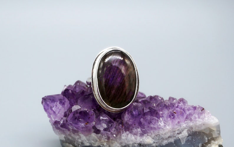 Flashy Purple Labradorite Big Silver Ring image 6