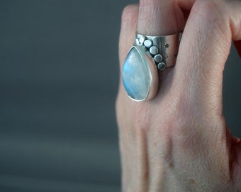 Flashy Moonstone Big Silver Ring