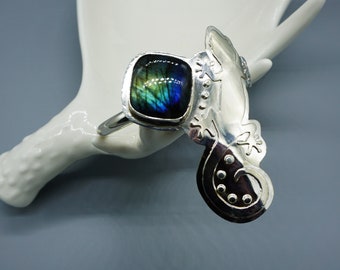 Salamander Flashy Labradorite Bangle Bracelet