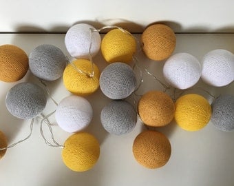 Catena luminosa LED Cottonballs “Giallo senape”