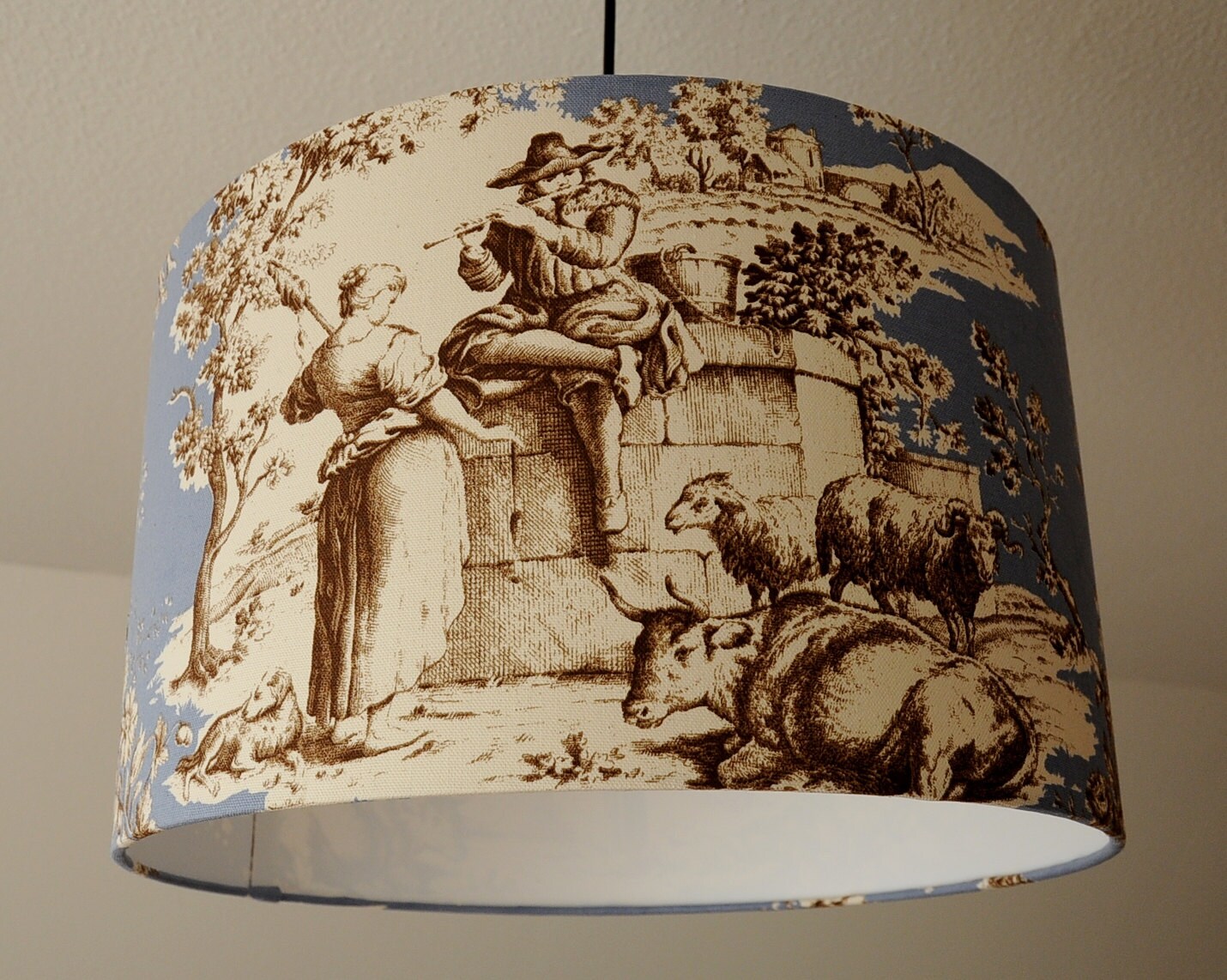 Abat-jour "Toile de Jouy"