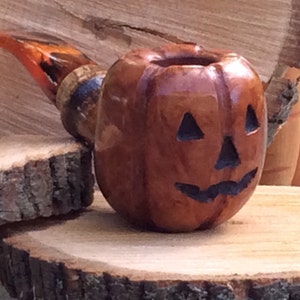 Pipe Happy Halloween, Pipe Happy Halloween citrouille en bruyère, Pipe en bruyère, Pipe d'Halloween, Pipe d'automne, Fait main, Pipe à tabac, Pipe
