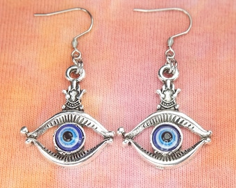 Boucles d'oreilles Evil Eye, fils d'oreilles hypoallergéniques, oeil bleu sur une lunette en argent vieilli, Amulette Nazar anti-malocchio porte-bonheur V2