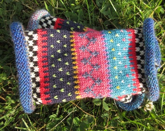 Bunte Pulswärmer - gestrickte Armstulpen in nordischen Fair Isle Mustern