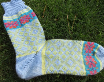 Herrensocken in leuchtenden Blautönen Gr. 42-43 - gestrickte Socken in nordischen Fair Isle Mustern