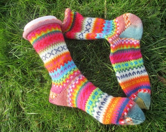 Bunte Socken Gr. 41-42 - gestrickte Socken in nordischen Fair Isle Mustern
