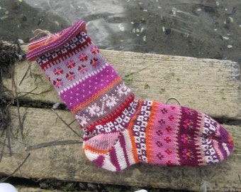 Bunte Socken Gr. 35/36 - gestrickte Socken in nordischen Mustern