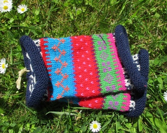 Bunte Pulswärmer - gestrickte Armstulpen in nordischen Fair Isle Mustern