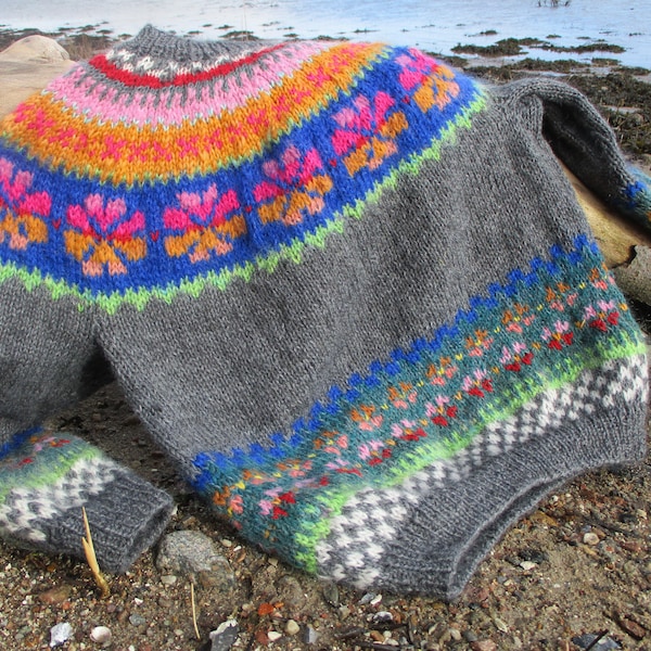 Handgestrickter Pullover Gr. M/L in nordischen Fair-Isle Mustern - bunt aus der Wollkiste - Unikat