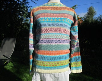 Gestrickter Pullover Gr. S - in sanften Farben und nordischen Fair Isle Mustern