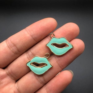 21x24mm Vintage Gold Tone Alloy Enamel Women Lips Pendant Charm Necklace Accessories Jewelry Findings Handmade DIY For Earring