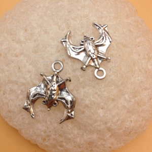 30pcs 2 Color 17x20mm Bat Connector Charm Pendant Bat Charms Chiroptera Charms BugBat Charms Antique Silver&Antique Bronze