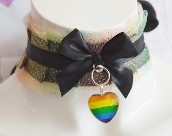 Vorgefertigte DDLG Choker - Regenbogen Herz - Pastell süßes Halsband cgl abdl daddy kink kittenplay petplay Halskette - handgemacht von Nekollars