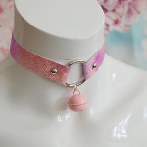 Premade - Rainbow Choker/collar crafted from vegan leather - Mezuki - O Ring with pink bell - Handmade by Nekollars