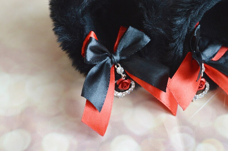 32 Cat Ears Back When Playing Photos